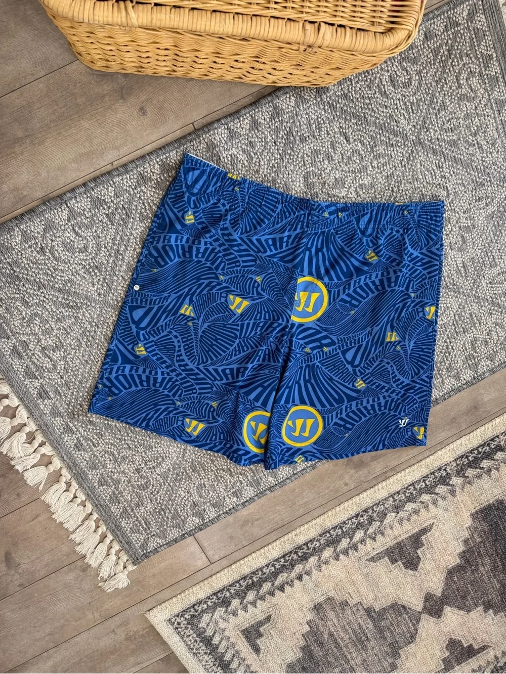 Vintage 90s Warrior Men’s Graphic Athletic Shorts Size Large